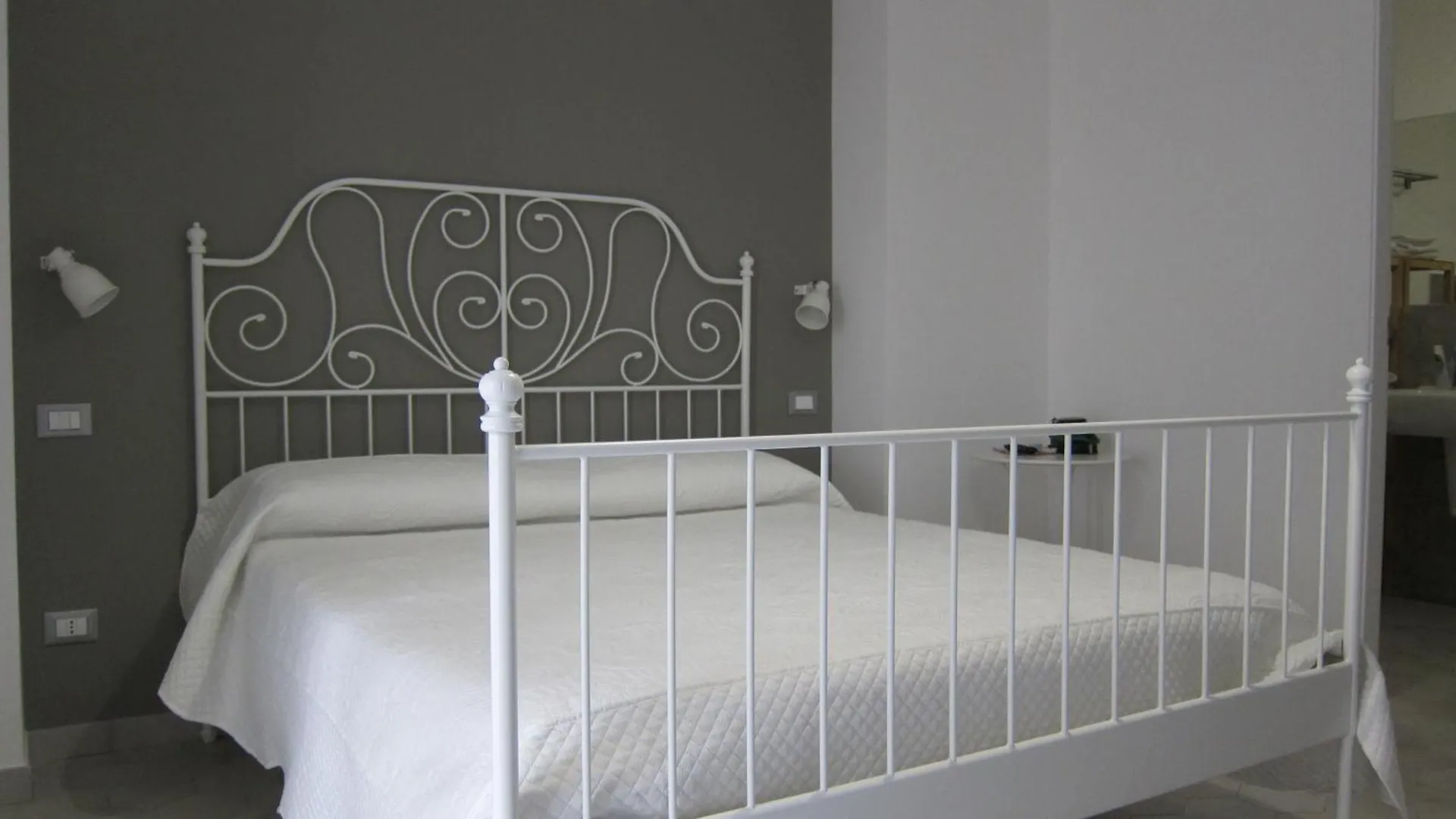 Federico Secondo B&B Palermo Italy