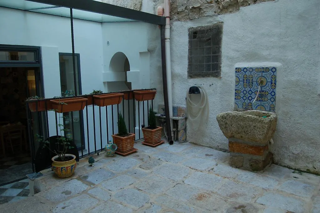 פלרמו Federico Secondo B&B